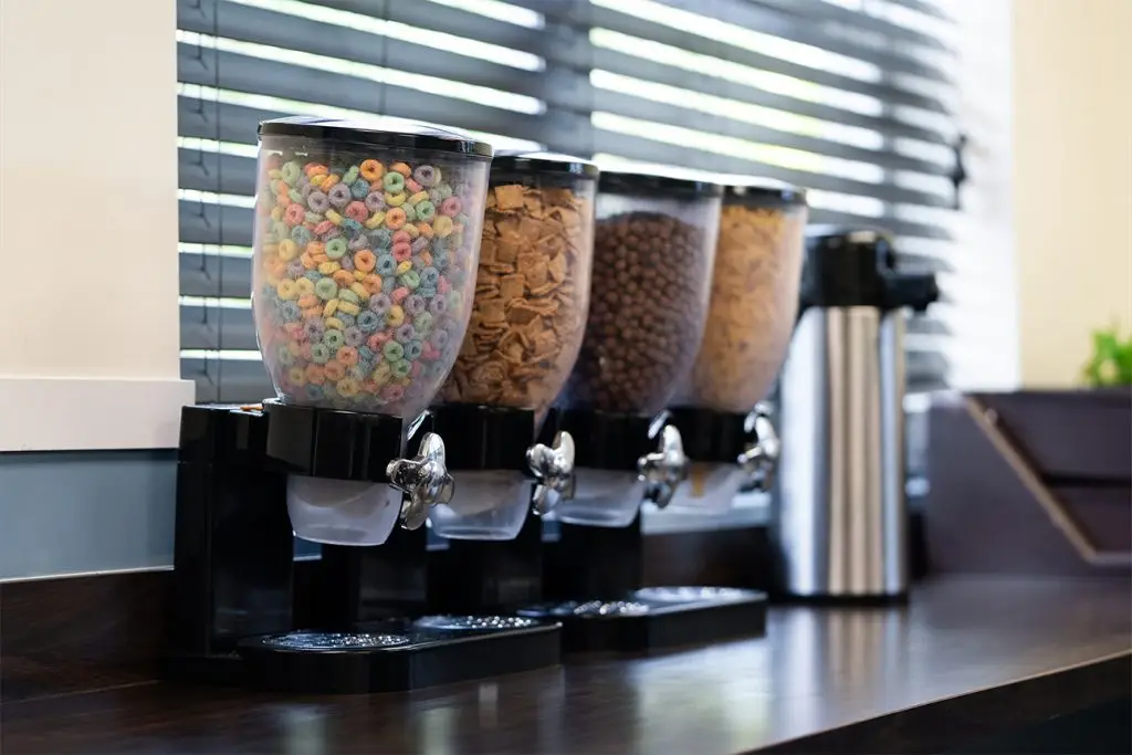 Factors Behind Eating Disorders and Treatment Approaches